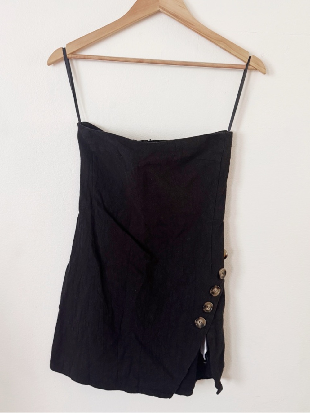 Skylar & Madison black Button-Side Mini Dress medium